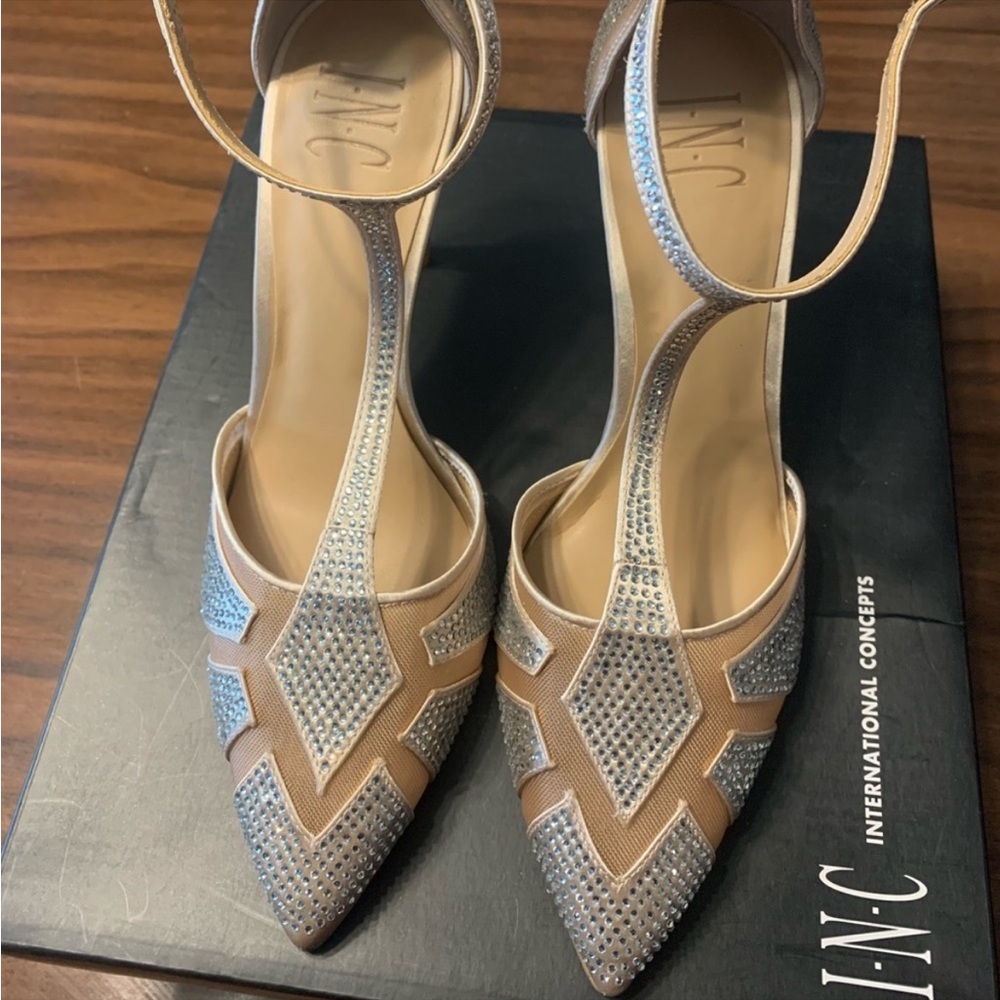 NWT INC Karsynf Beige Bling Heels - Picture 2 of 6